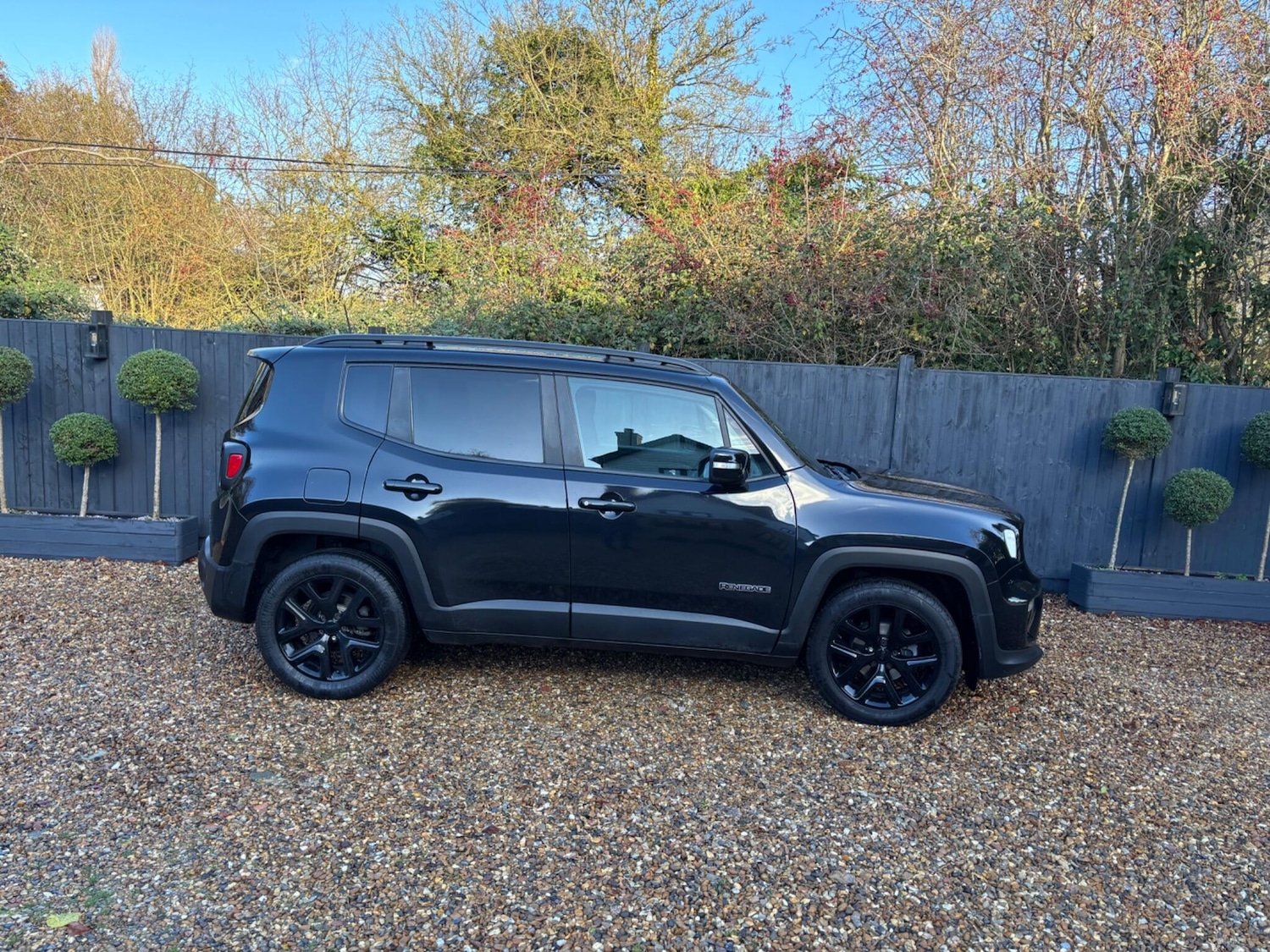 Used Jeep Renegade 2020 for sale - 76786856: Photo 2