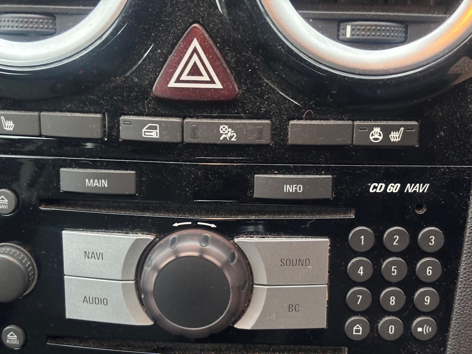 Used Vauxhall Corsa 2010 for sale - 76728286: Photo 3