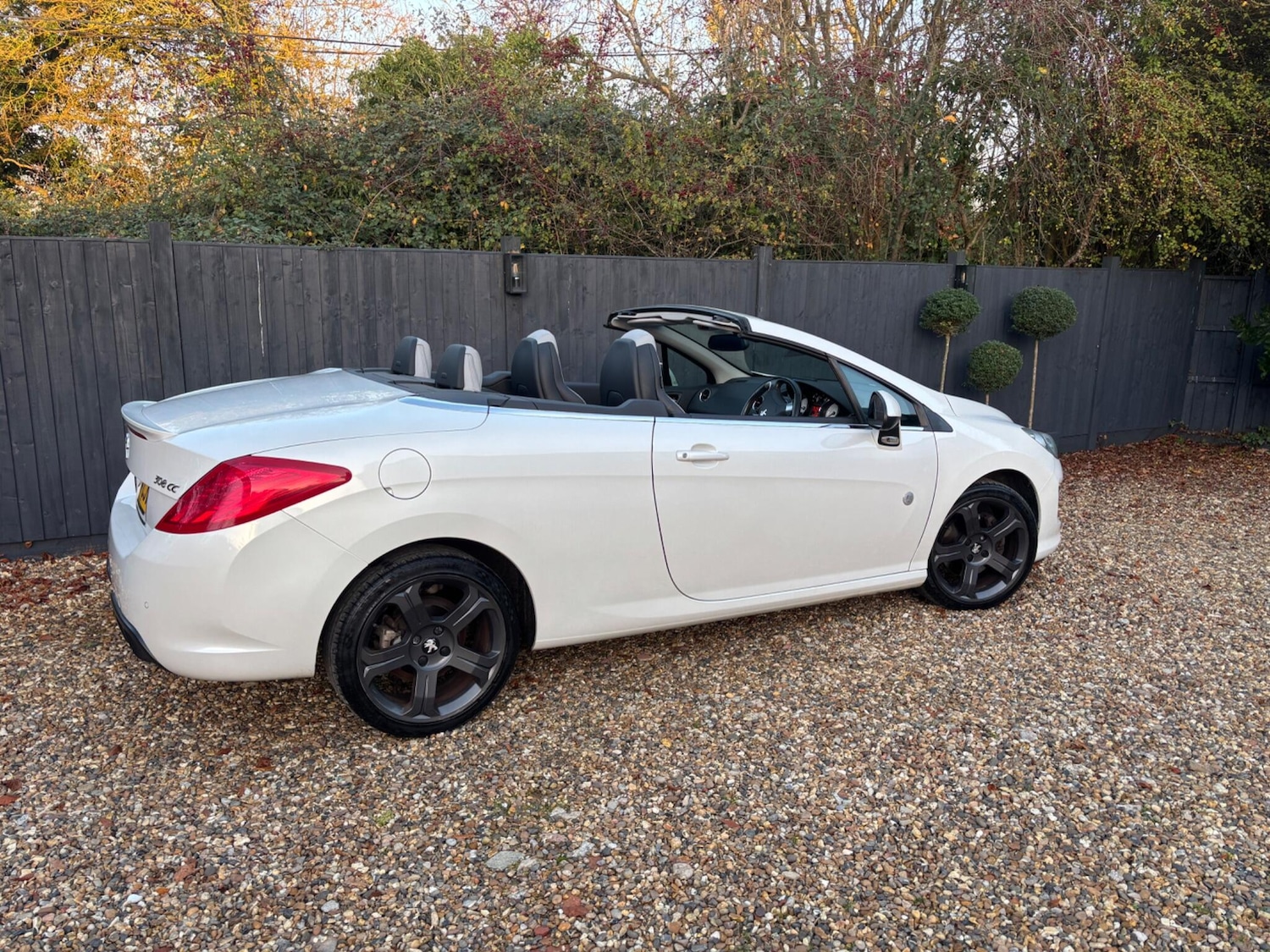 Used Peugeot 308 2014 for sale - 76992121: Photo 3