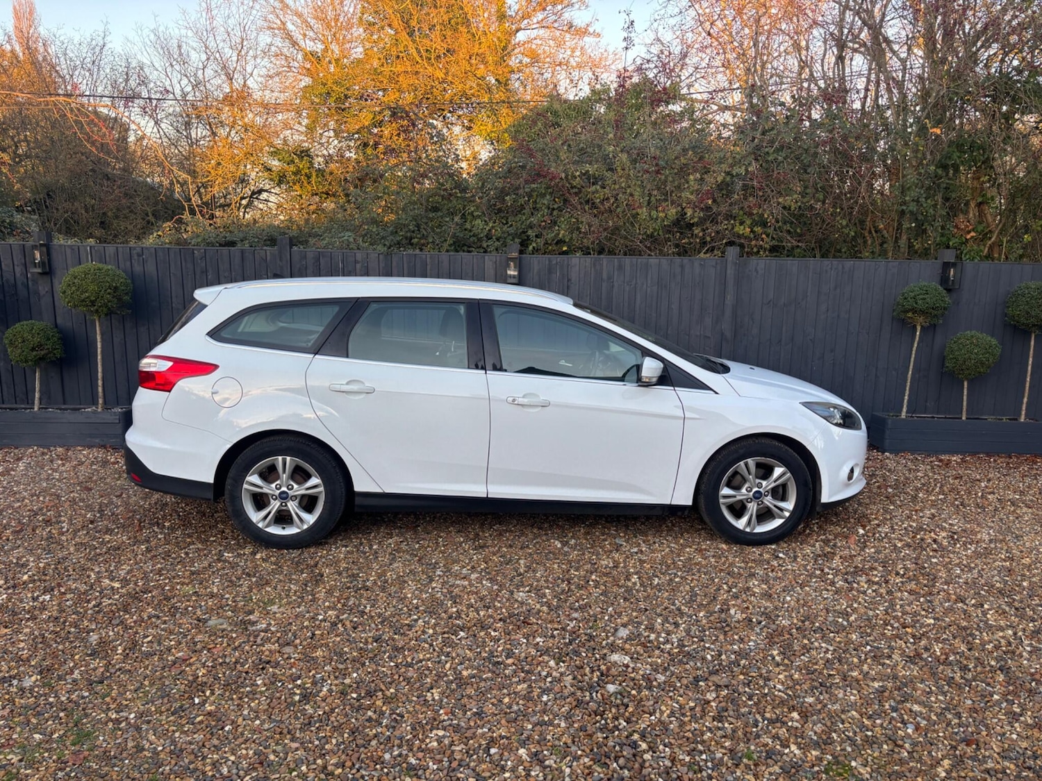 Used Ford Focus 2014 for sale - 76634288: Photo 2