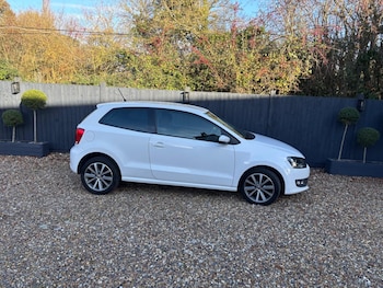 Used Volkswagen Polo 2014 for sale - 76634173: Photo
