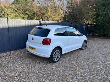 Used Volkswagen Polo 2014 for sale - 76634173: Photo