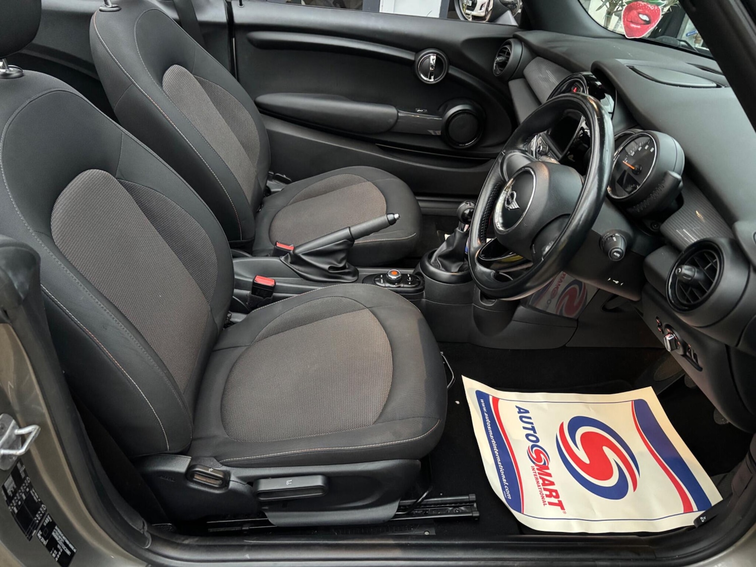 Used MINI Convertible 2016 for sale - 76989755: Photo 29