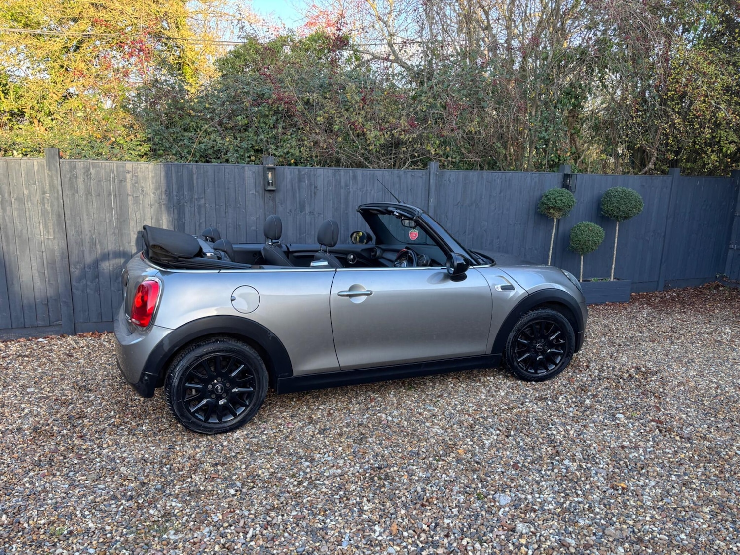 Used MINI Convertible 2016 for sale - 76989755: Photo 3