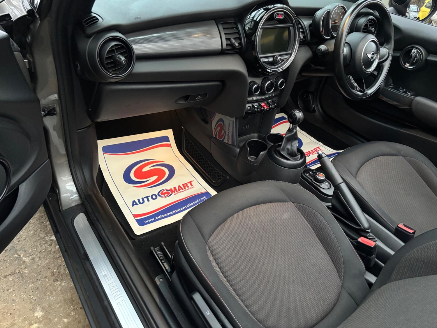 Used MINI Convertible 2016 for sale - 76989755: Photo 42