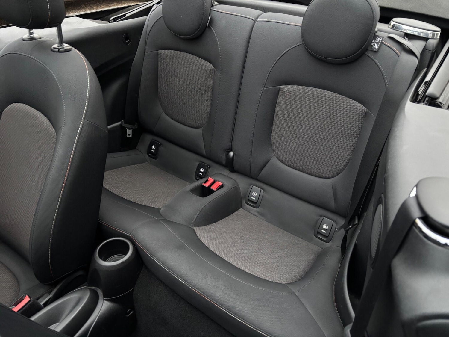 Used MINI Convertible 2016 for sale - 76989755: Photo 8