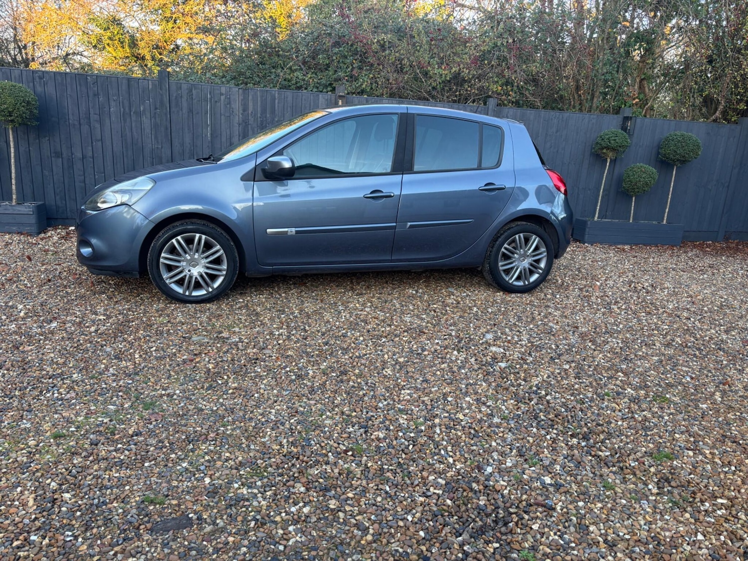 Used Renault Clio 2011 for sale - 76645587: Photo 16