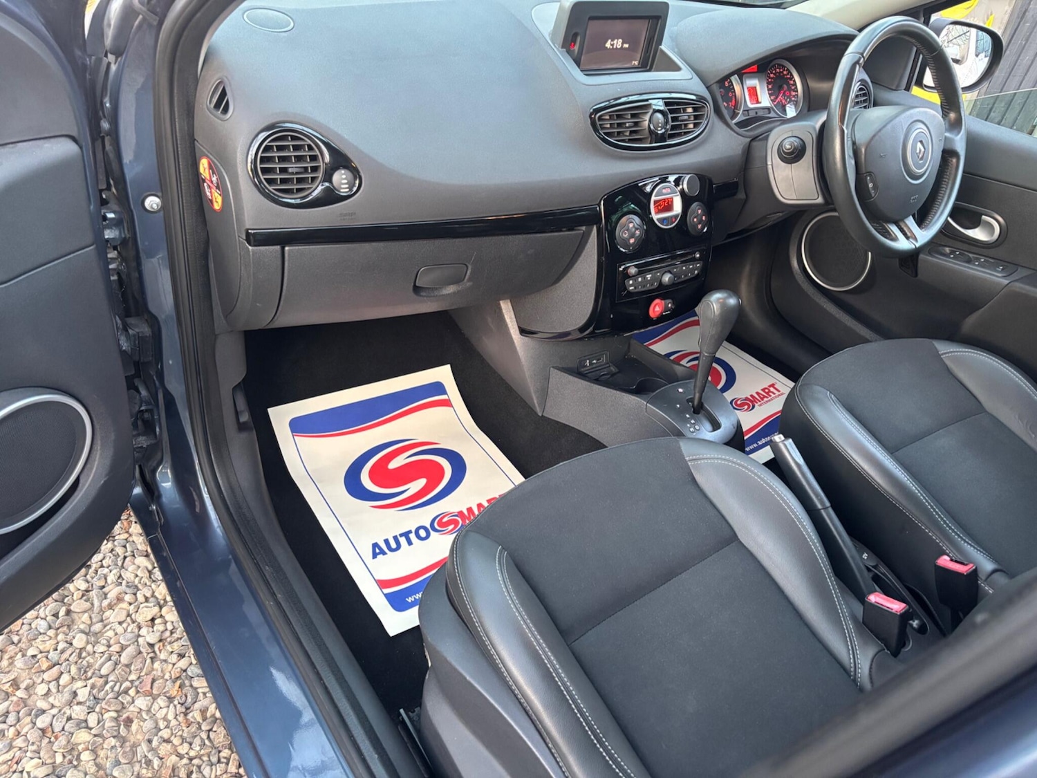 Used Renault Clio 2011 for sale - 76645587: Photo 24