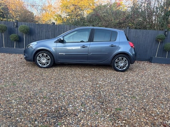 Used Renault Clio 2011 for sale - 76645587: Photo