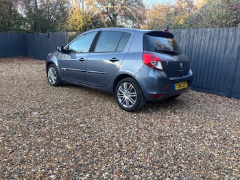Used Renault Clio 2011 for sale - 76645587: Photo