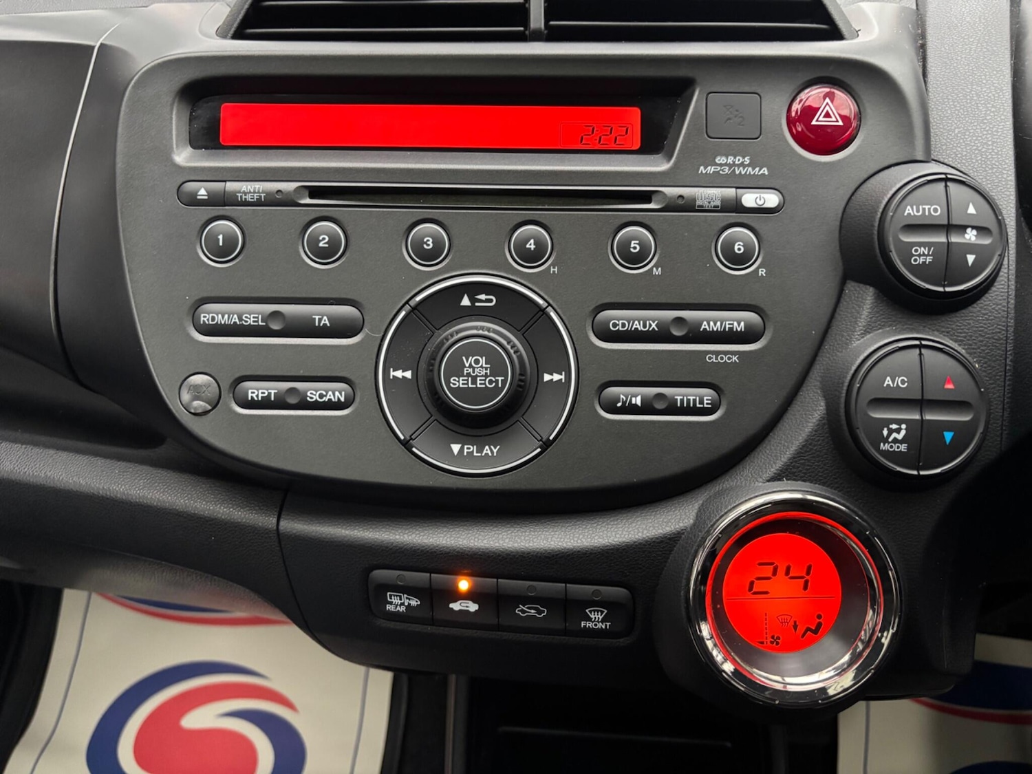 Used Honda Jazz 2014 for sale - 77166670: Photo 23