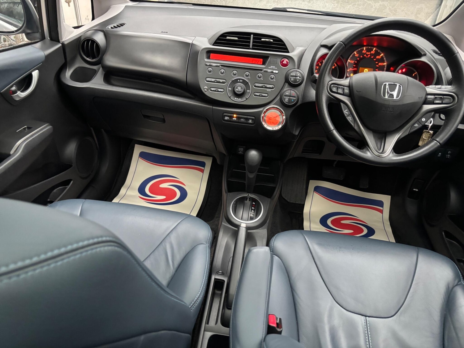 Used Honda Jazz 2014 for sale - 77166670: Photo 24