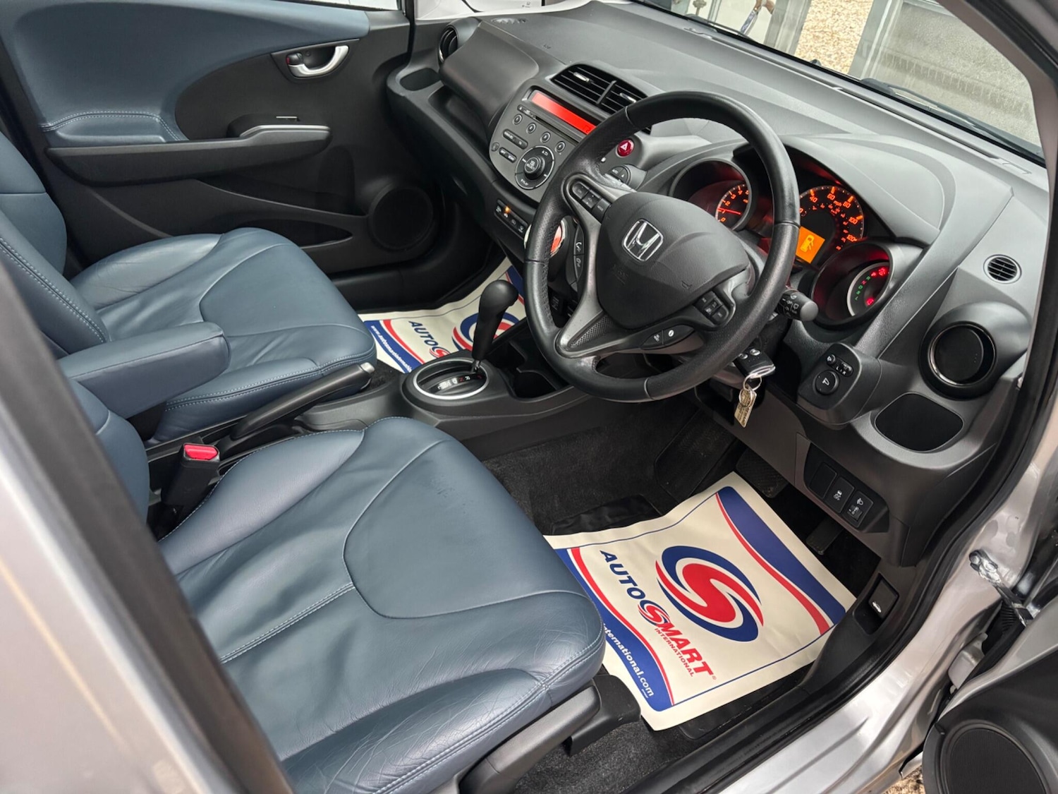 Used Honda Jazz 2014 for sale - 77166670: Photo 6