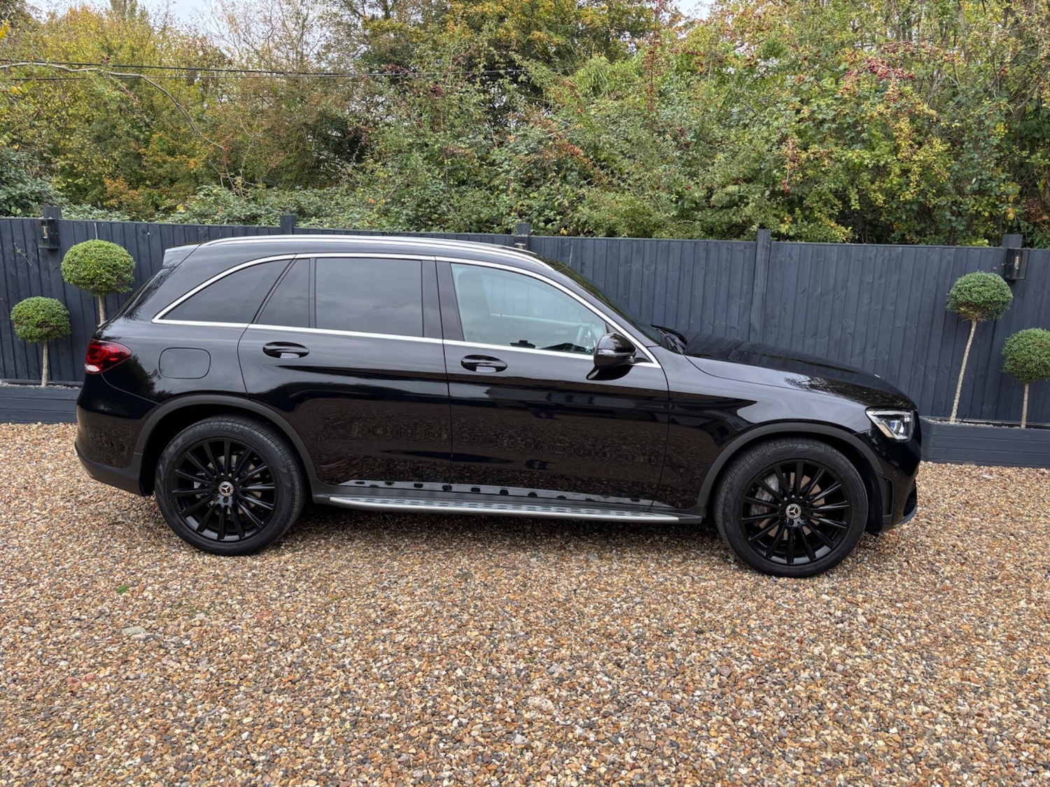 Used Mercedes-Benz GLC 2020 for sale - 76307835: Photo 2