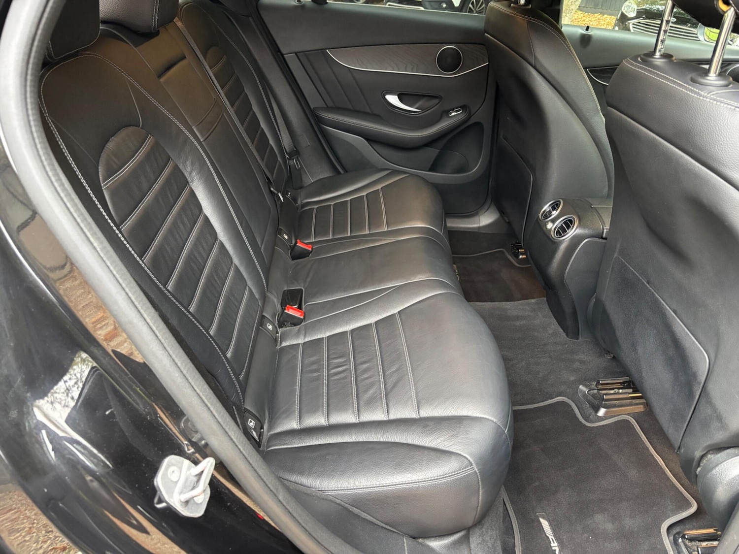 Used Mercedes-Benz GLC 2020 for sale - 76307835: Photo 27