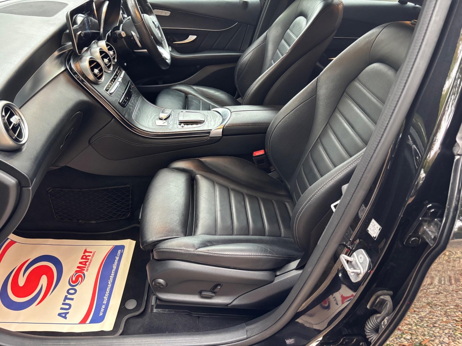 Used Mercedes-Benz GLC 2020 for sale - 76307835: Photo 32
