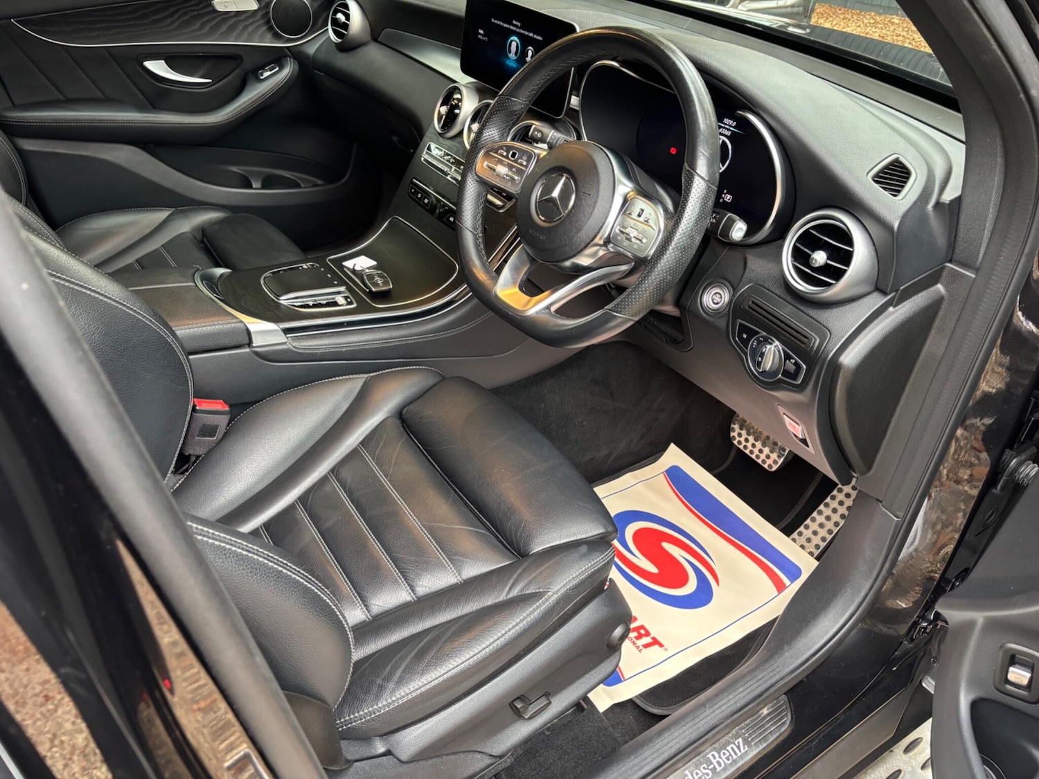 Used Mercedes-Benz GLC 2020 for sale - 76307835: Photo 6