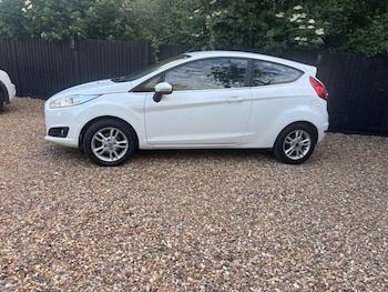 Used Ford Fiesta 2015 for sale - 79042958: Photo
