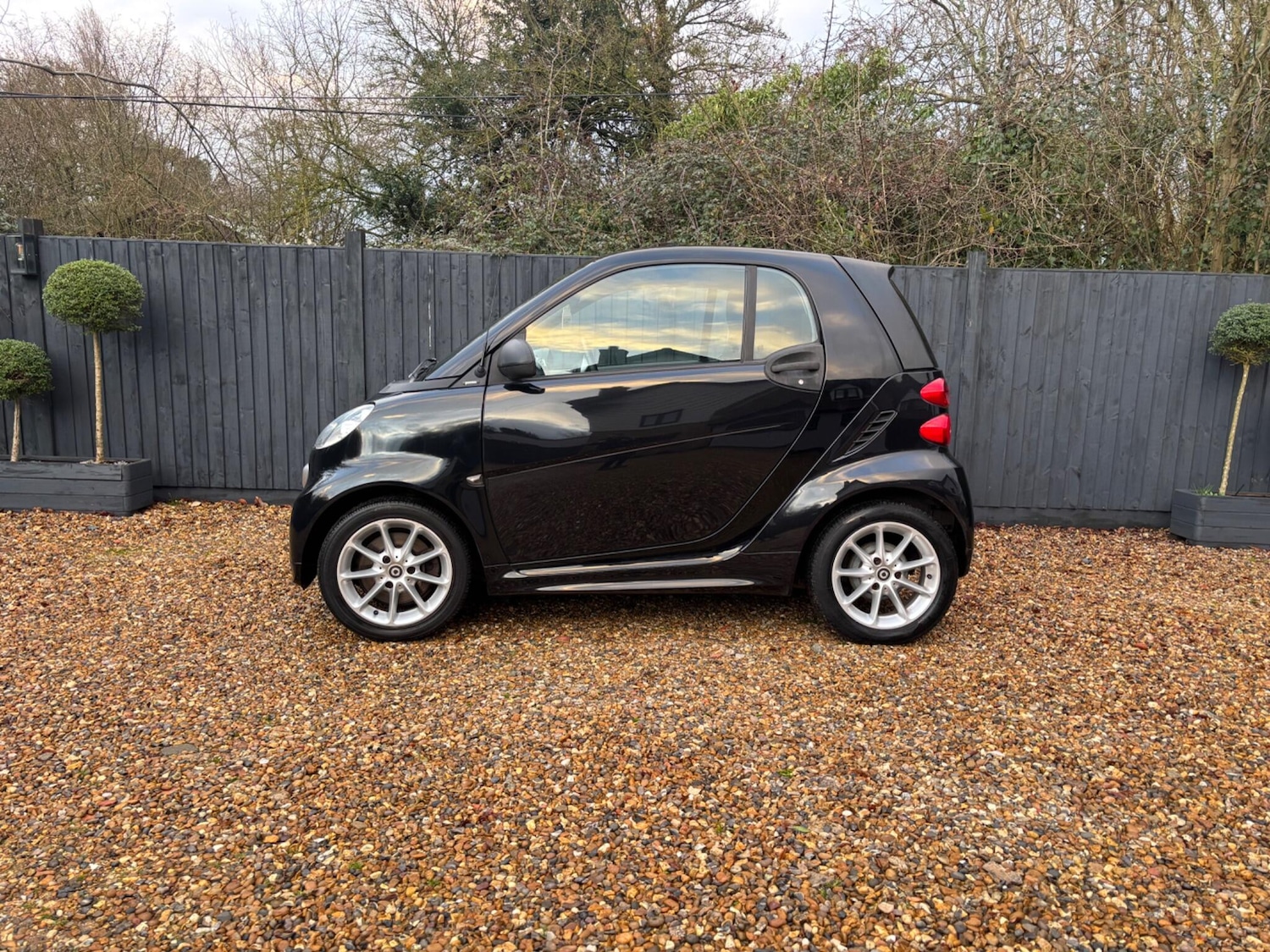 Used smart fortwo 2013 for sale - 77305611: Photo 2