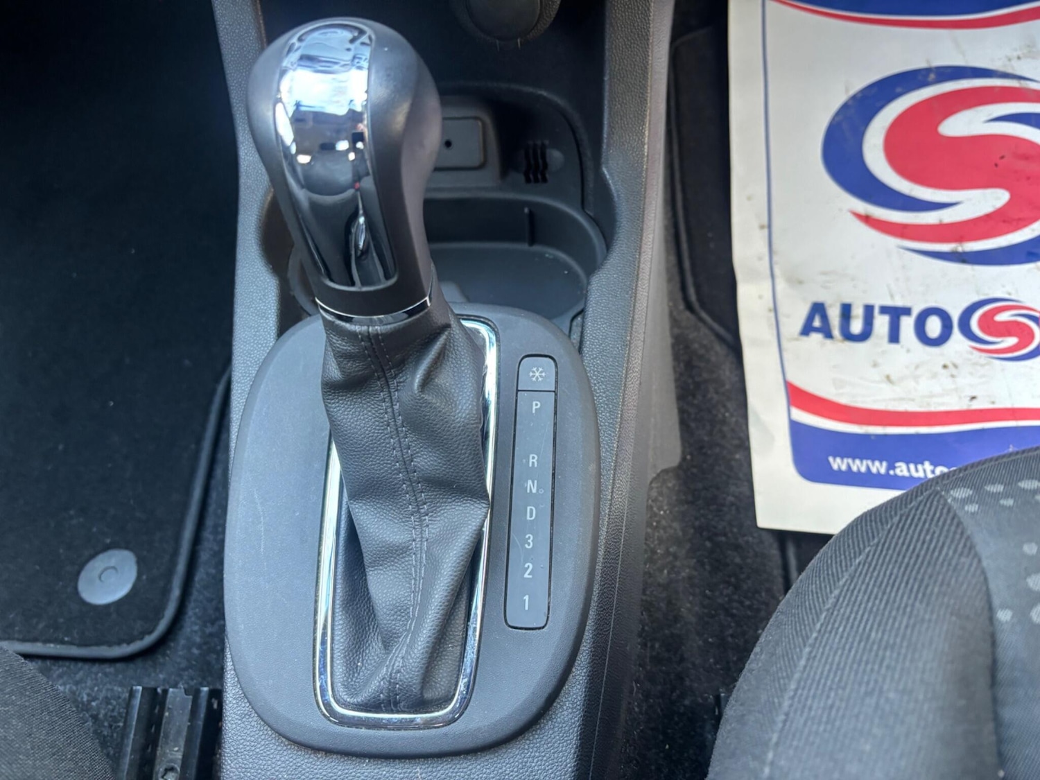 Used Vauxhall Corsa 2013 for sale - 76801804: Photo 10