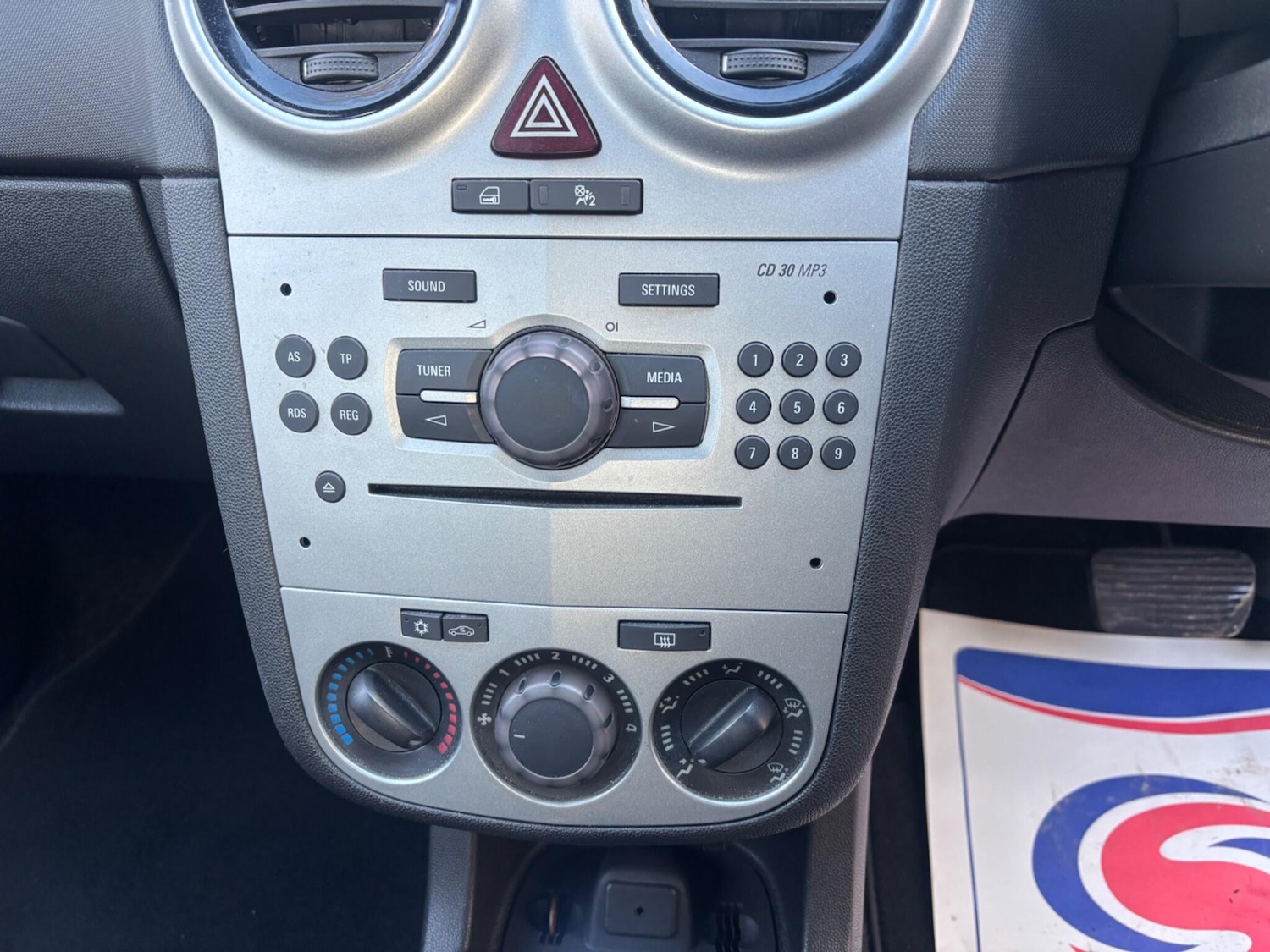 Used Vauxhall Corsa 2013 for sale - 76801804: Photo 16