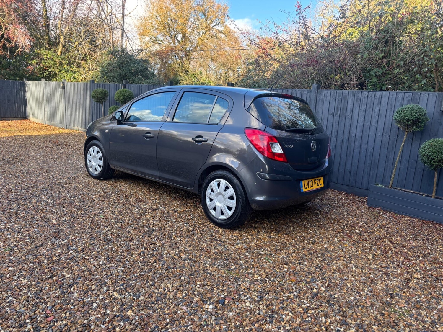Used Vauxhall Corsa 2013 for sale - 76801804: Photo 3