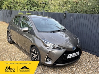 2019 (19) - 1.5 VVT-h Icon Tech E-CVT Euro 6 (s/s) 5dr