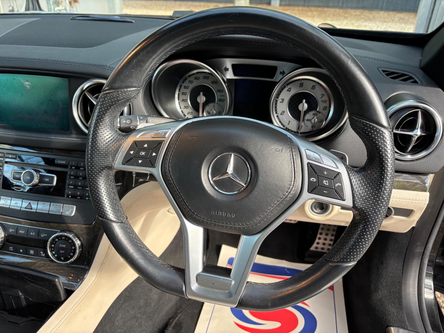 Used Mercedes-Benz SL 2014 for sale - 76179342: Photo 8