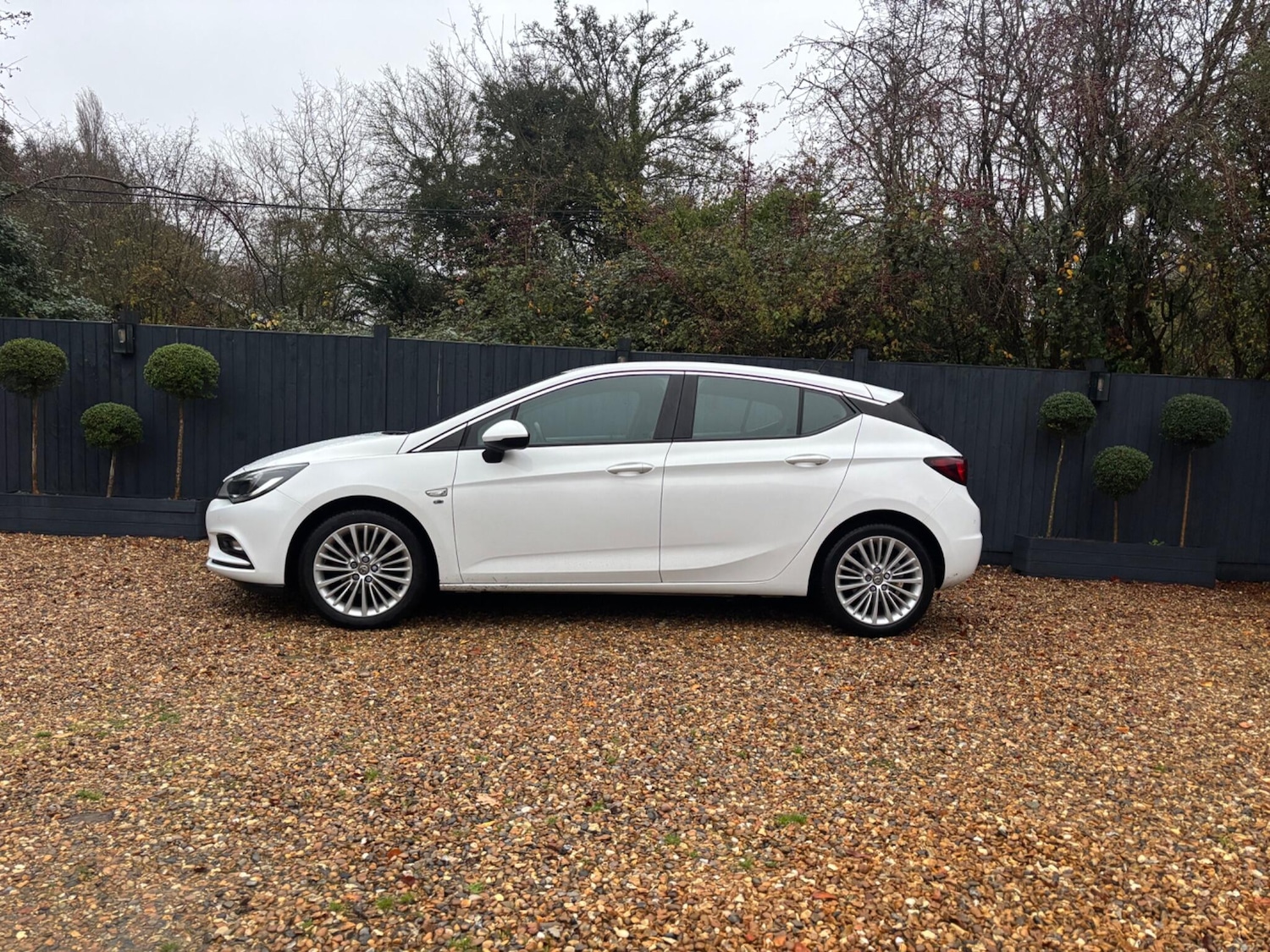 Used Vauxhall Astra 2016 for sale - 76584474: Photo 2