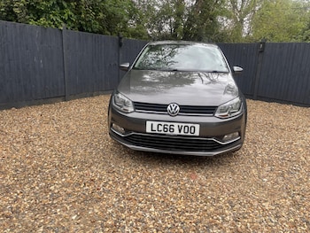 Used Volkswagen Polo 2016 for sale - 78318889: Photo