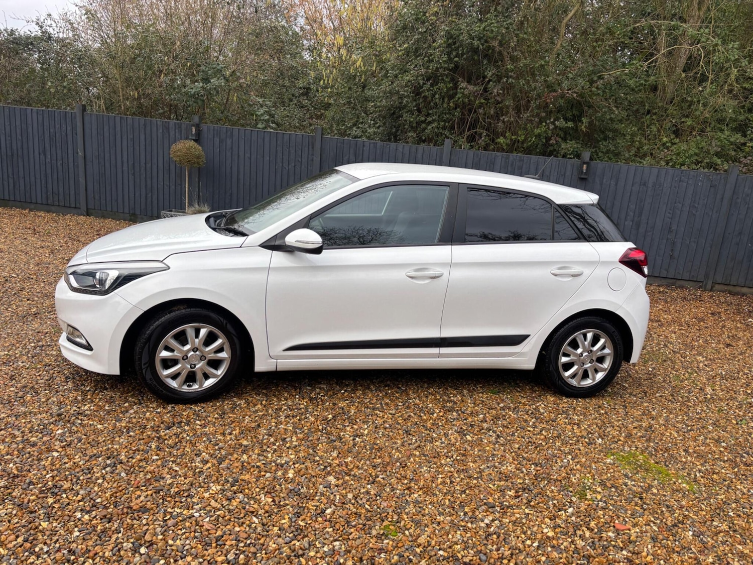 Used Hyundai i20 for sale - 77510325: Photo 2