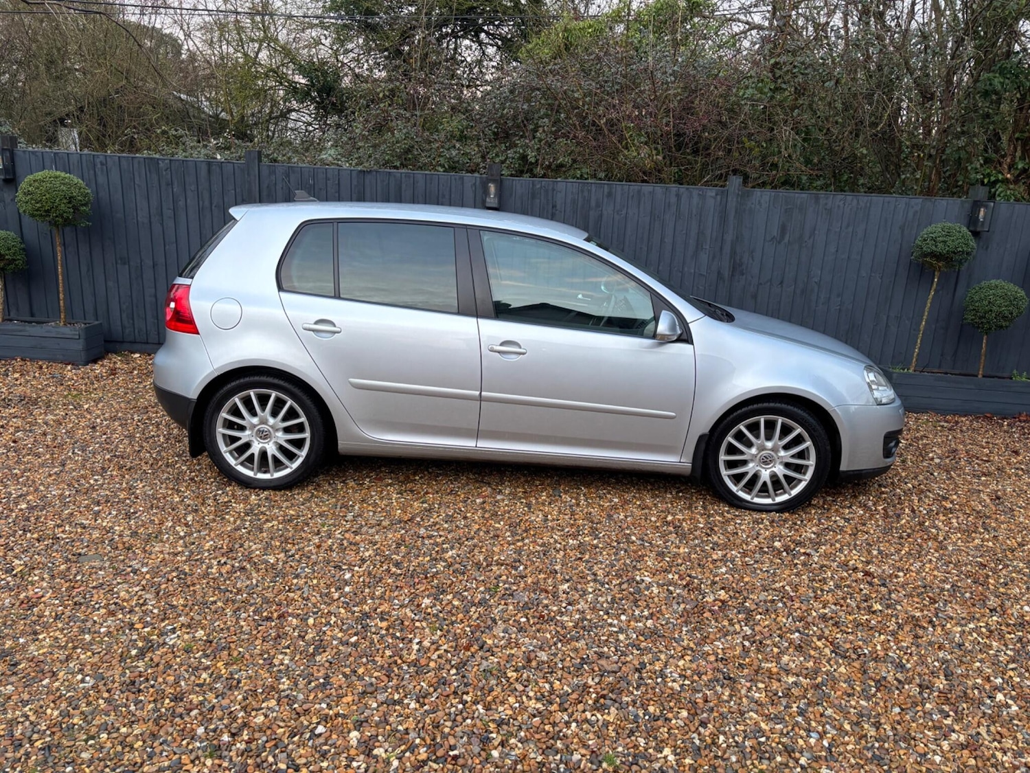 Used Volkswagen Golf 2009 for sale - 77377084: Photo 2