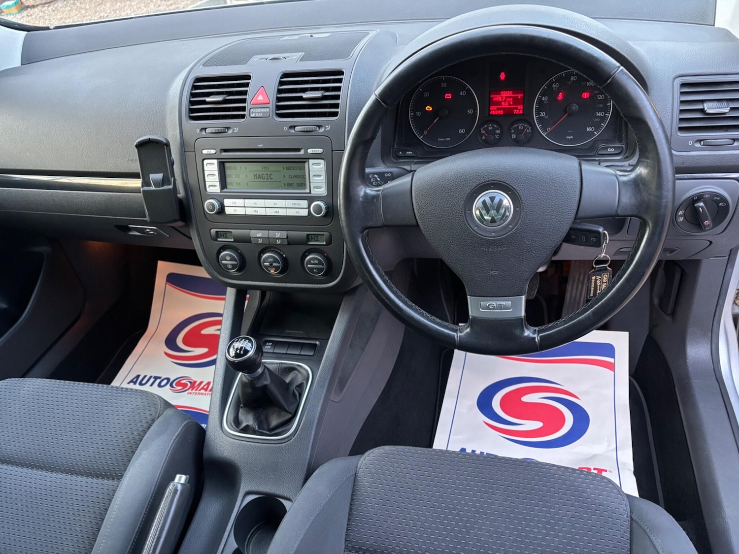 Used Volkswagen Golf 2009 for sale - 77377084: Photo 9