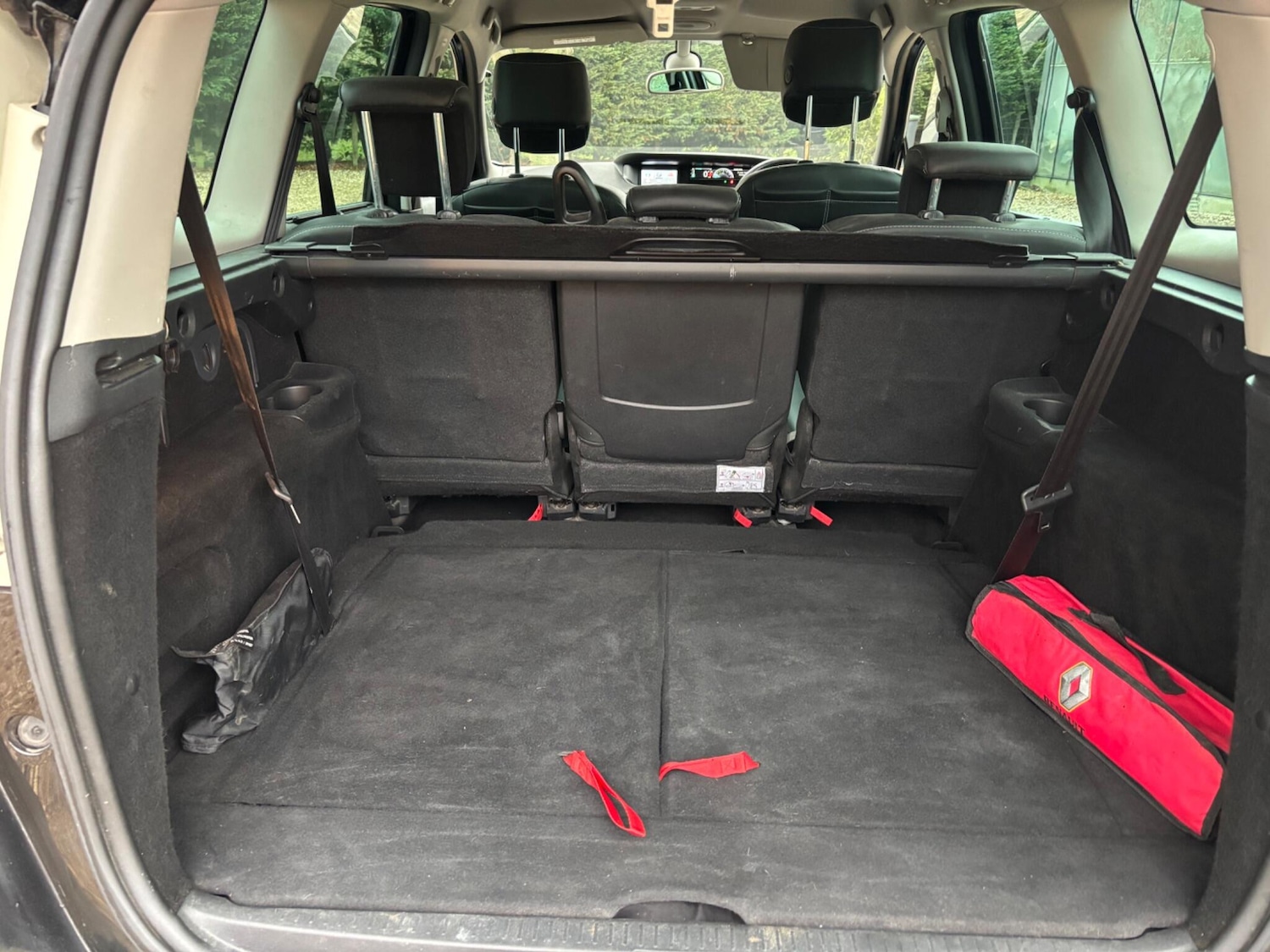 Used Renault Grand Scenic 2016 for sale - 77040565: Photo 11