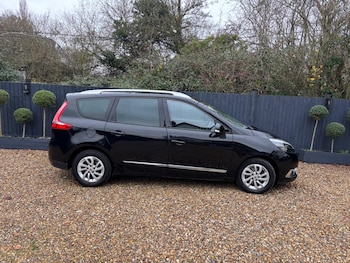 Used Renault Grand Scenic 2016 for sale - 77040565: Photo