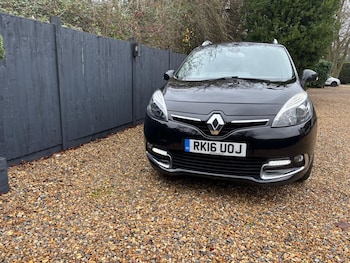 Used Renault Grand Scenic 2016 for sale - 77040565: Photo