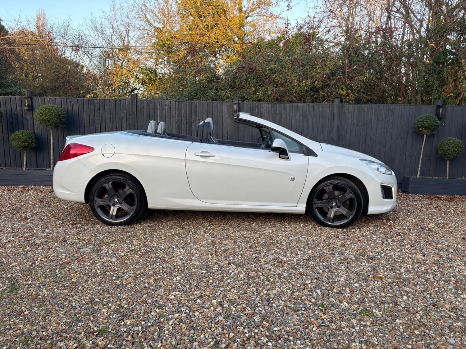 Used Peugeot 308 2014 for sale - 76607792: Photo 2