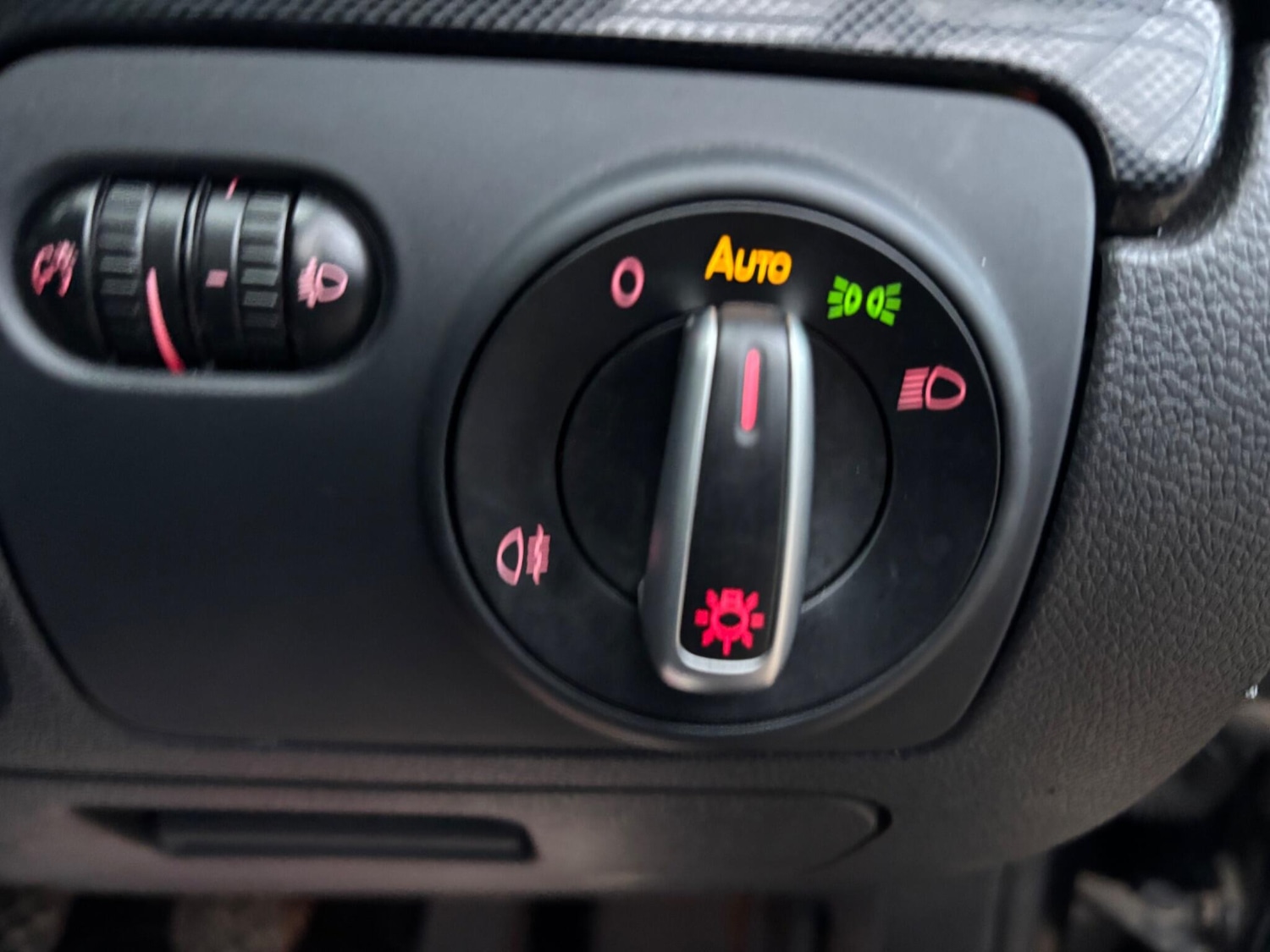 Used Volkswagen Golf 2012 for sale - 77376178: Photo 27