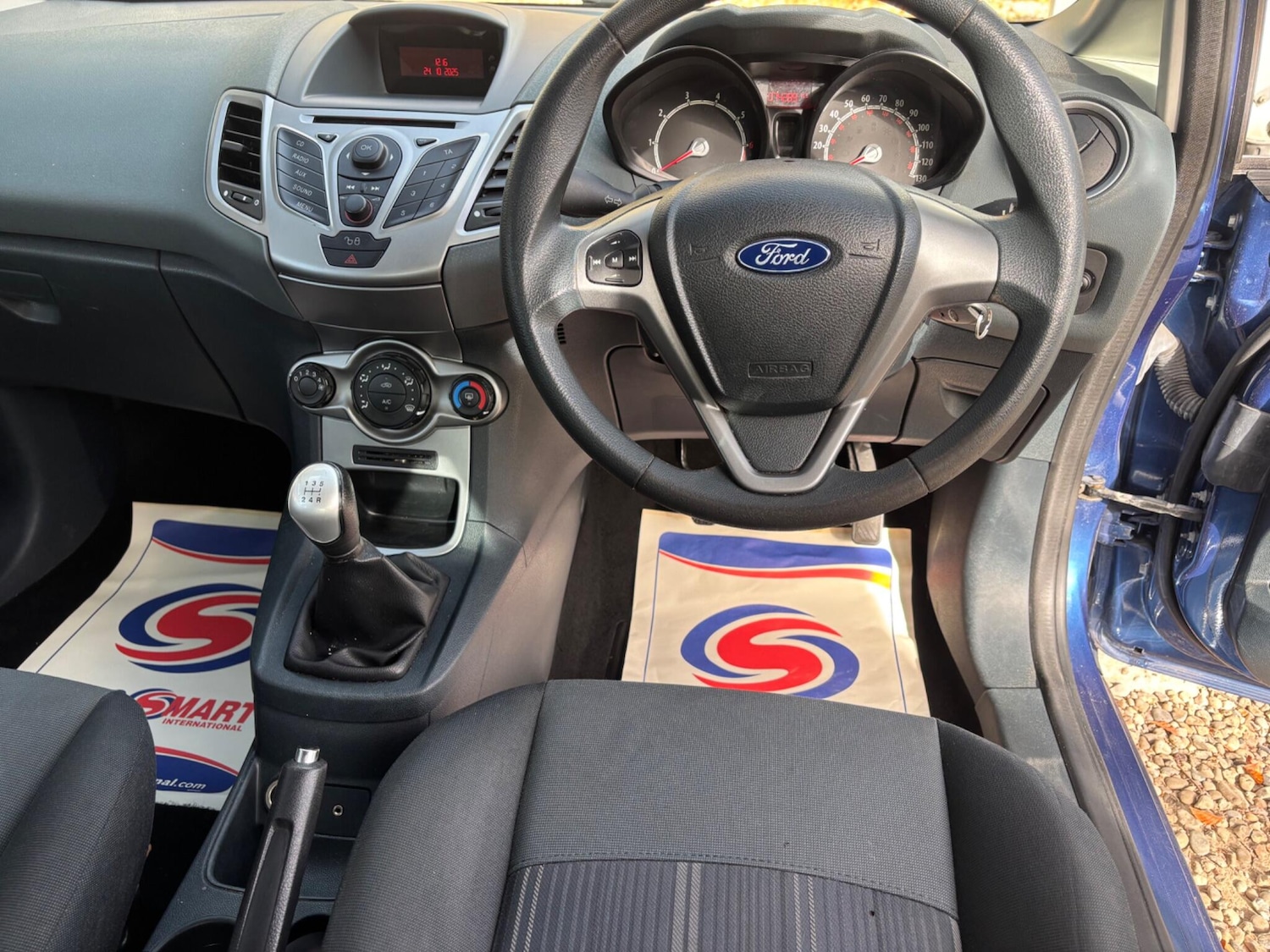 Used Ford Fiesta 2010 for sale - 76371735: Photo 10
