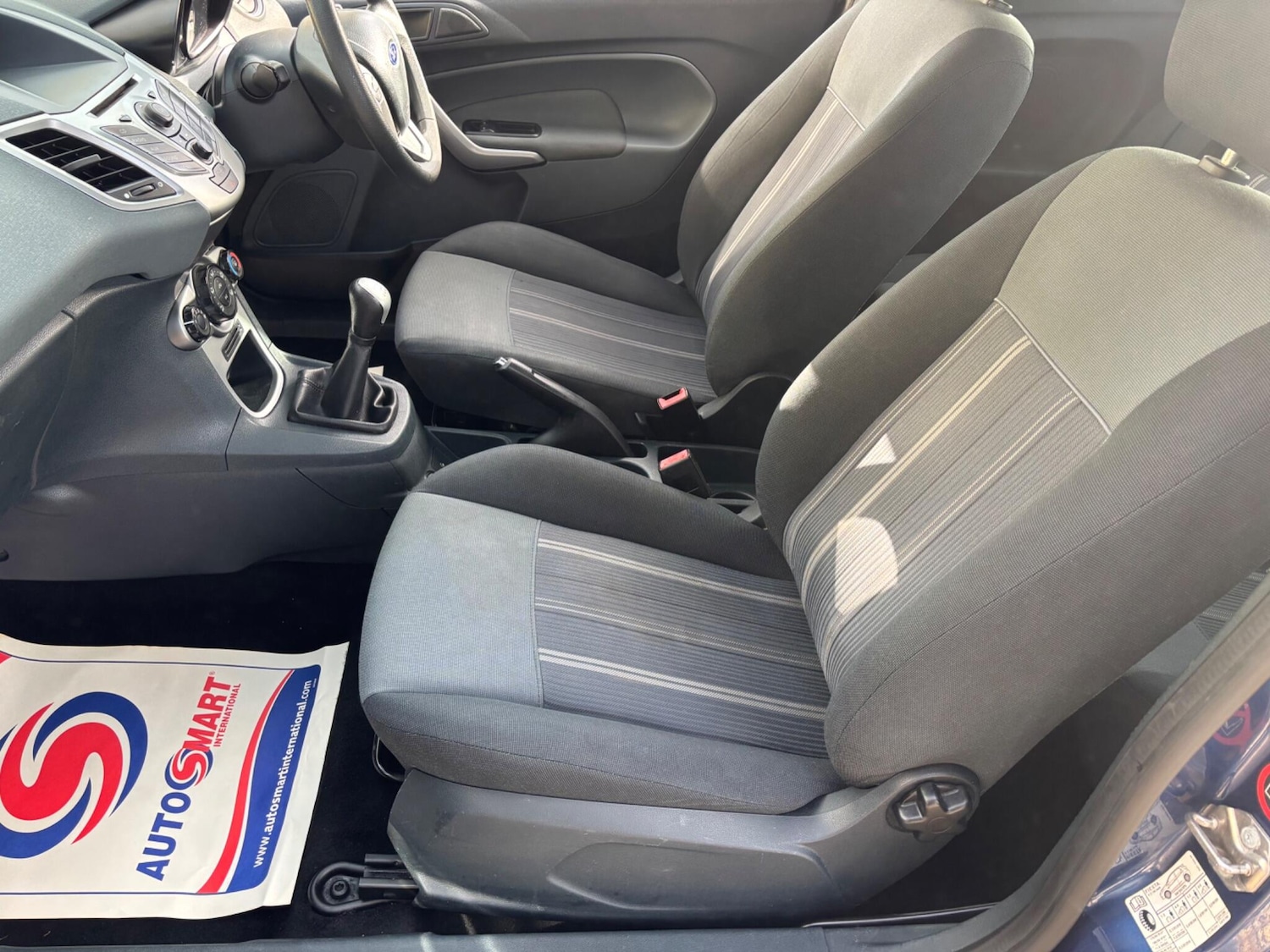 Used Ford Fiesta 2010 for sale - 76371735: Photo 7