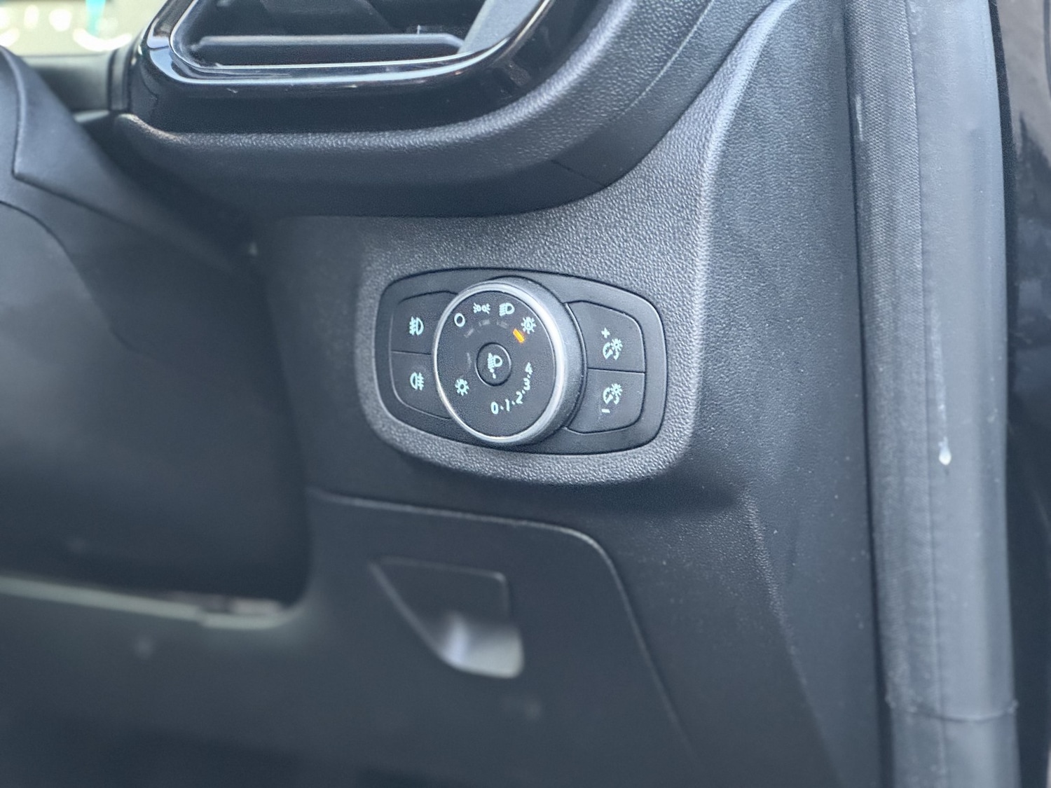 Used Ford Fiesta 2017 for sale - 76891785: Photo 24