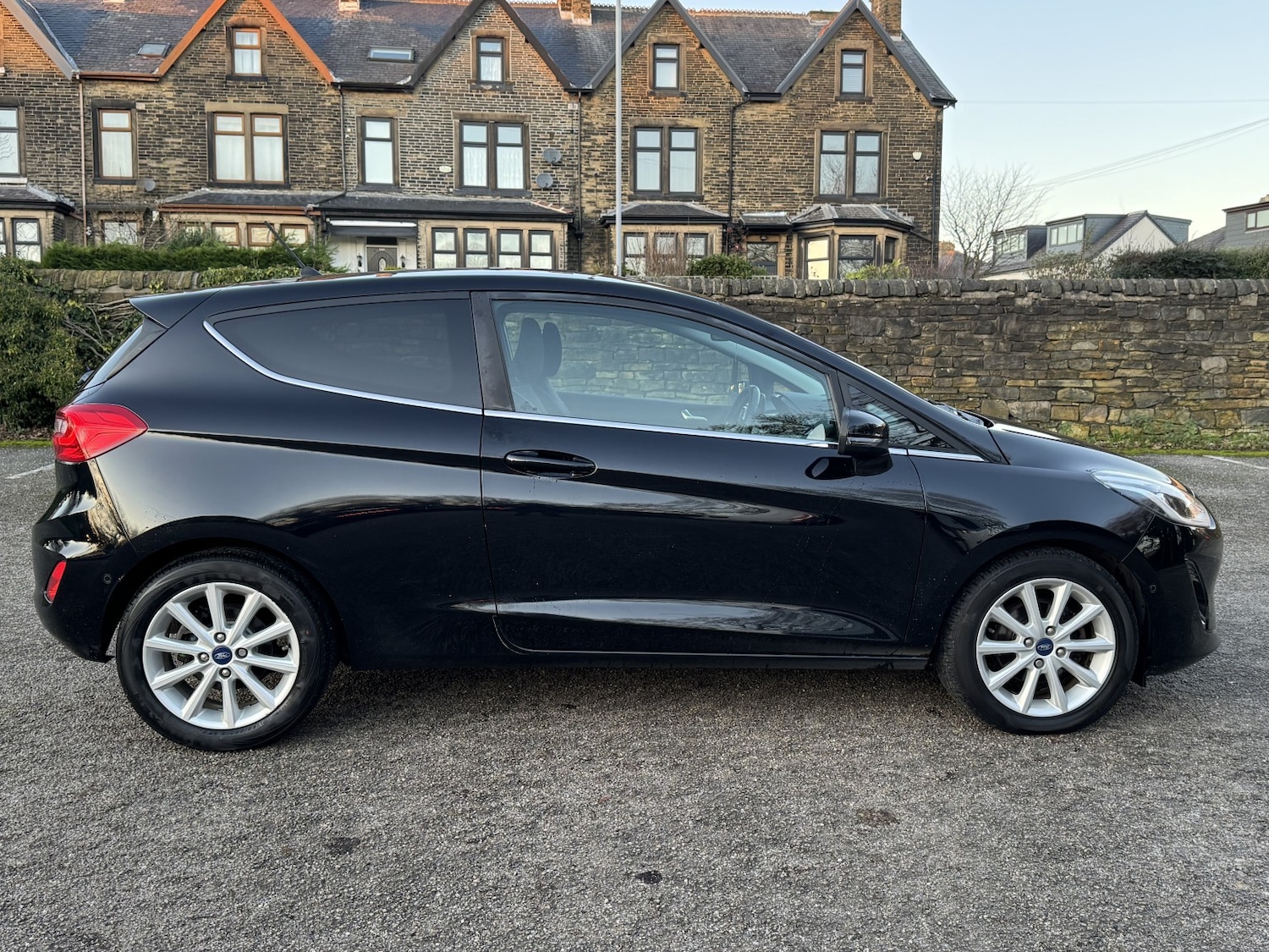 Used Ford Fiesta 2017 for sale - 76891785: Photo 3