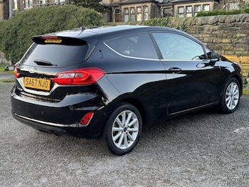 Used Ford Fiesta 2017 for sale - 76891785: Photo