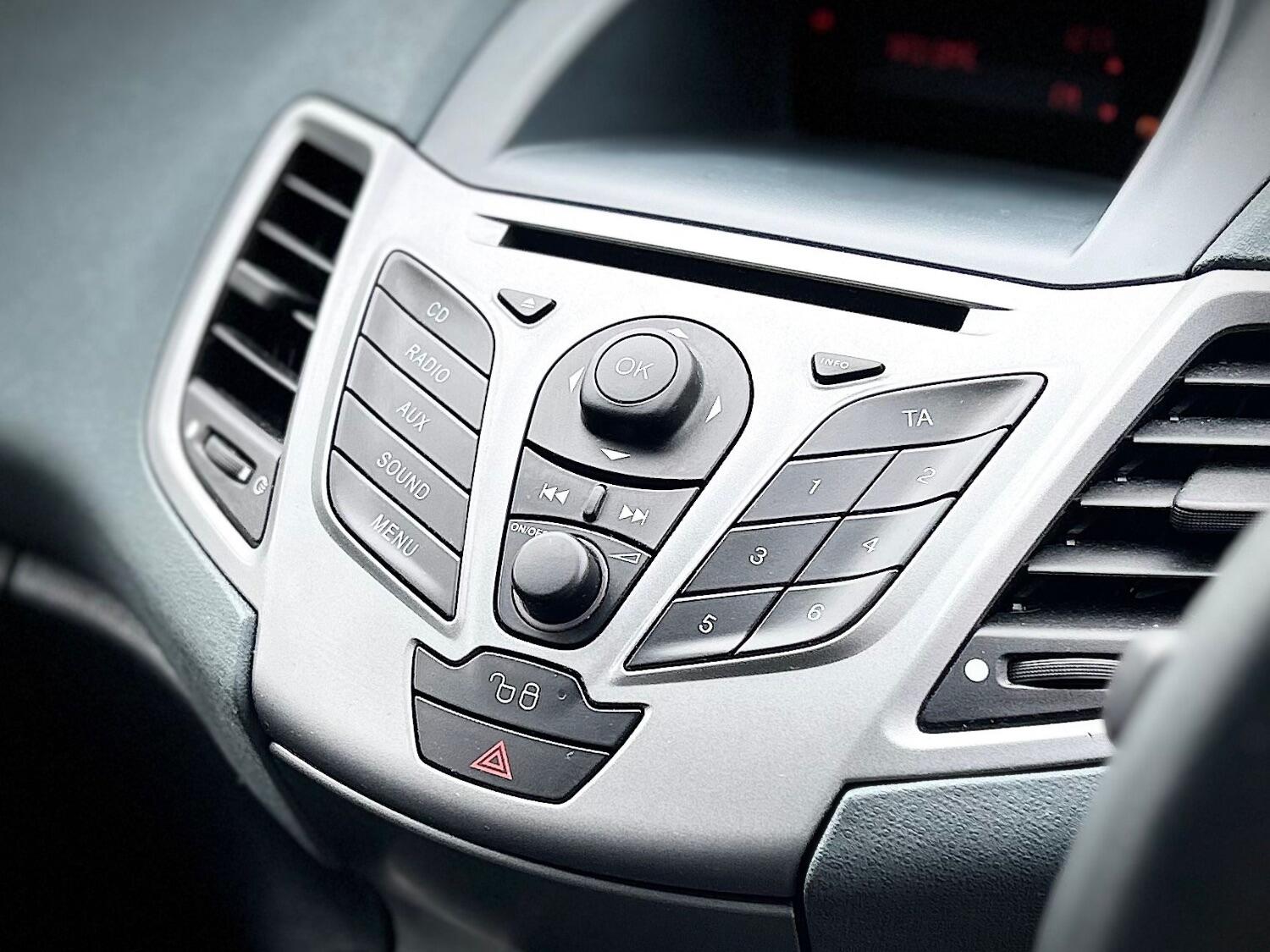 Used Ford Fiesta 2009 for sale - 76483051: Photo 14