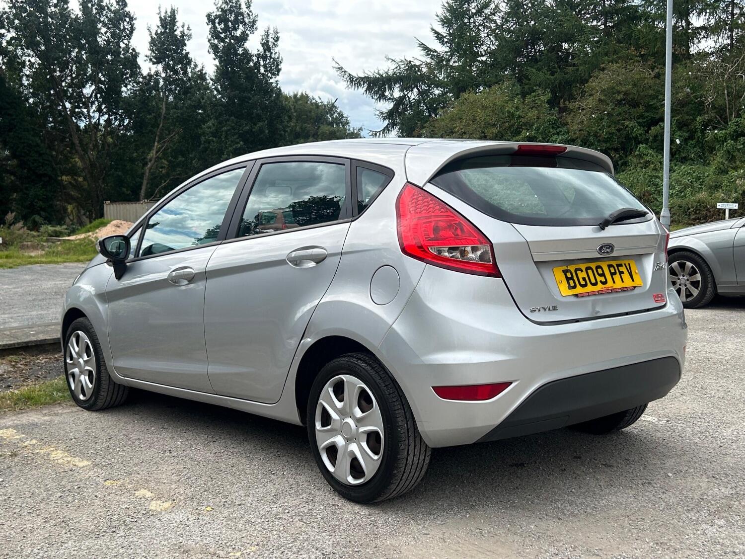 Used Ford Fiesta 2009 for sale - 76483051: Photo 5