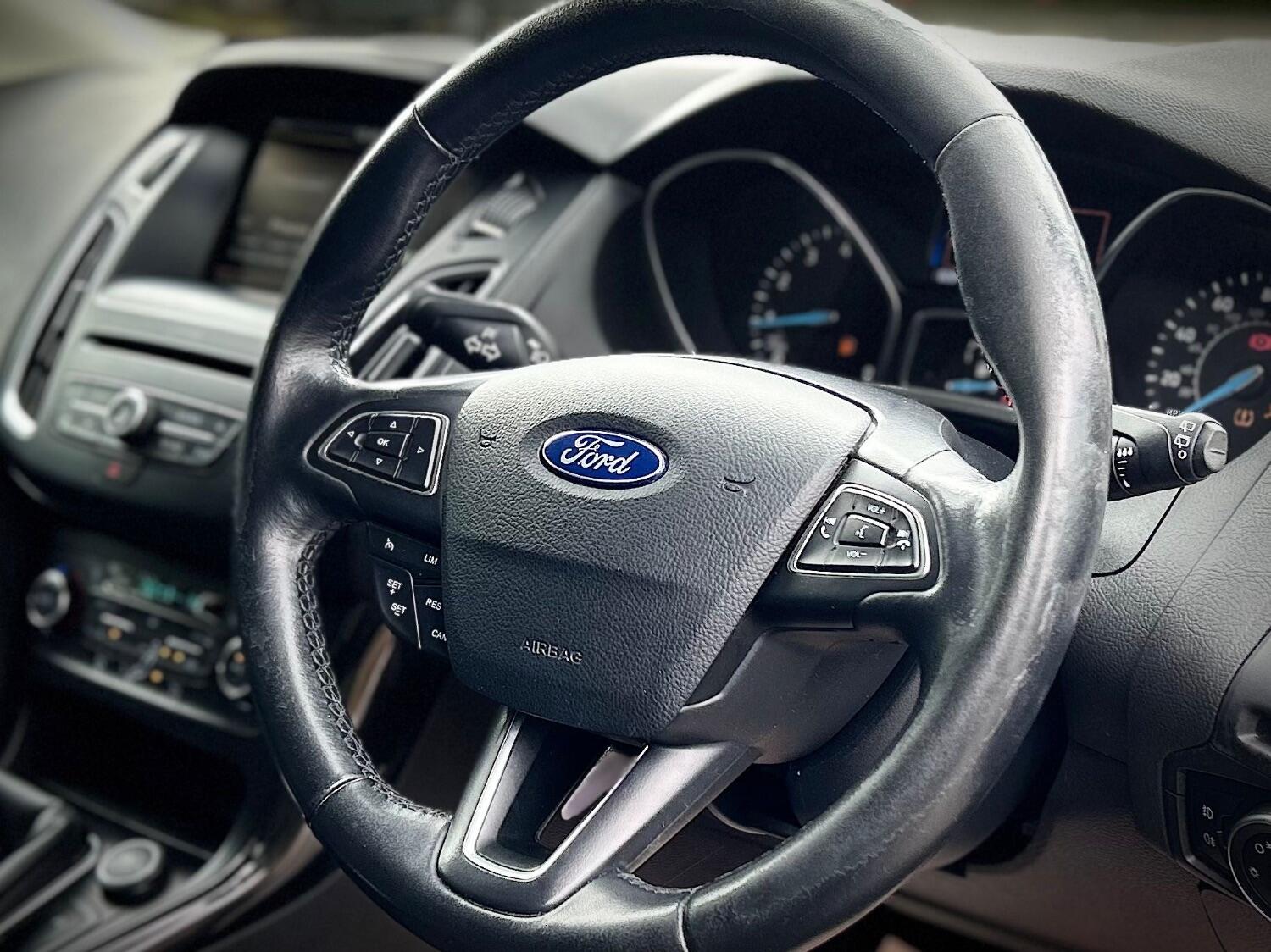 Used Ford Focus 2015 for sale - 76482844: Photo 12