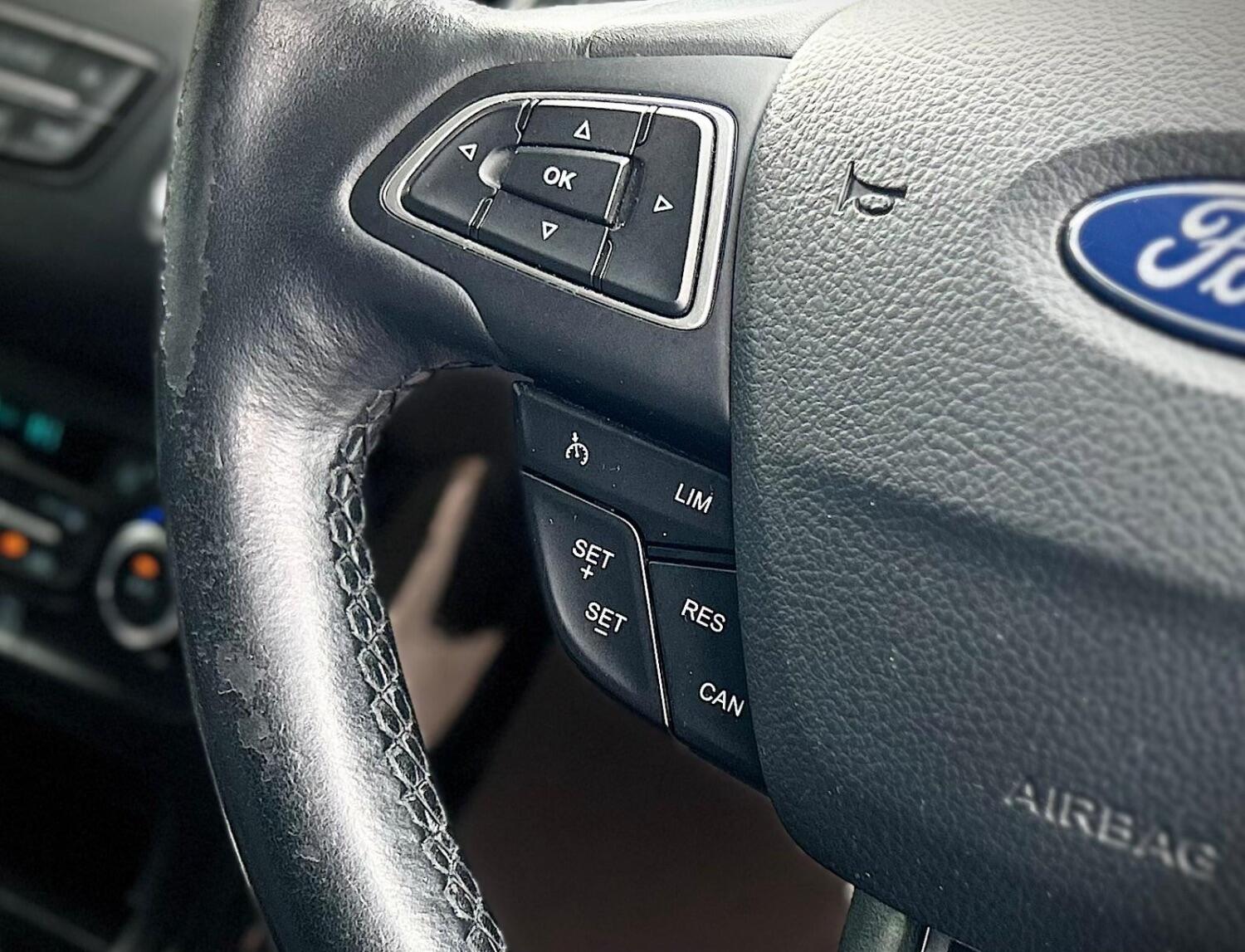 Used Ford Focus 2015 for sale - 76482844: Photo 13