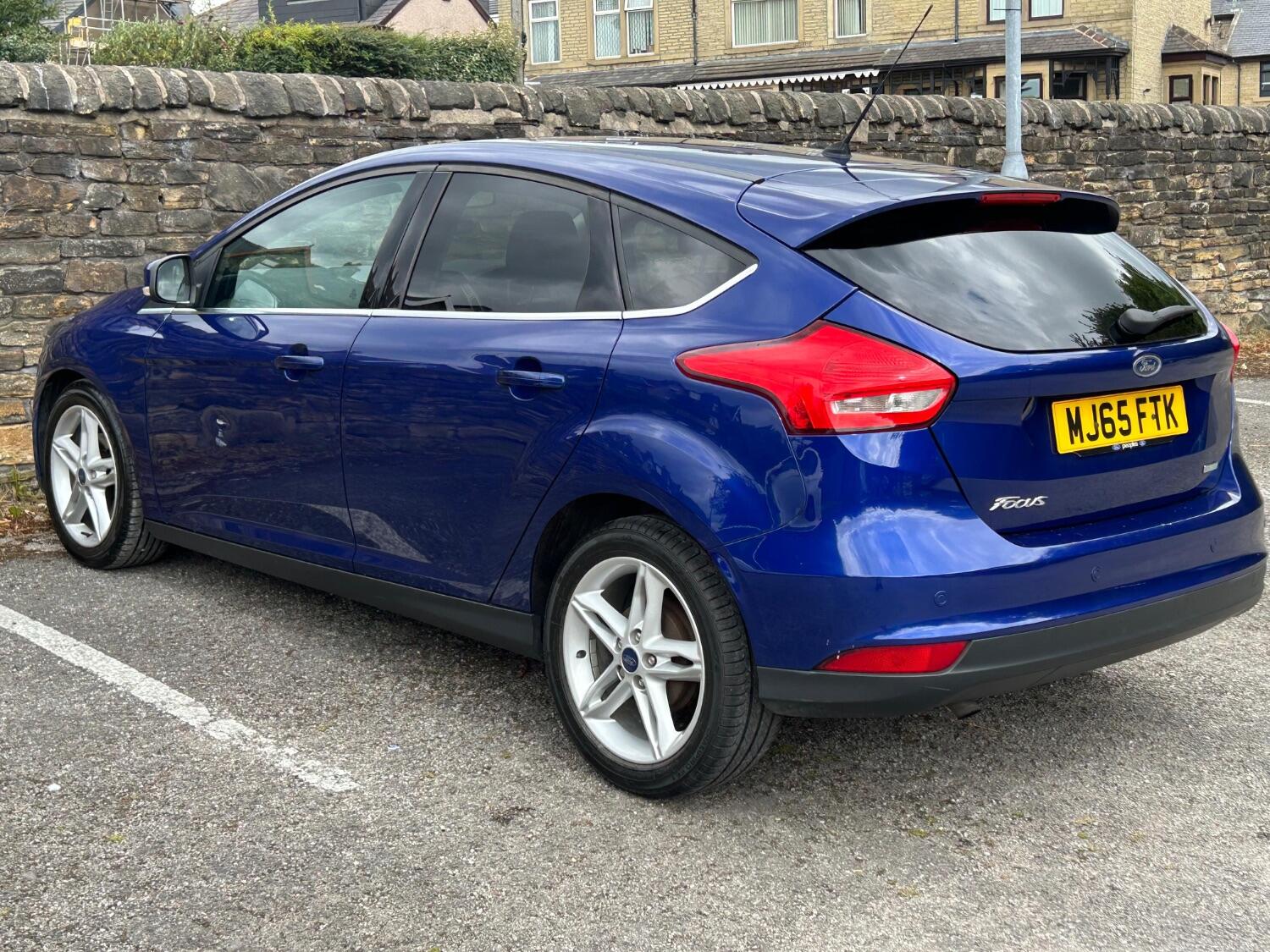 Used Ford Focus 2015 for sale - 76482844: Photo 5