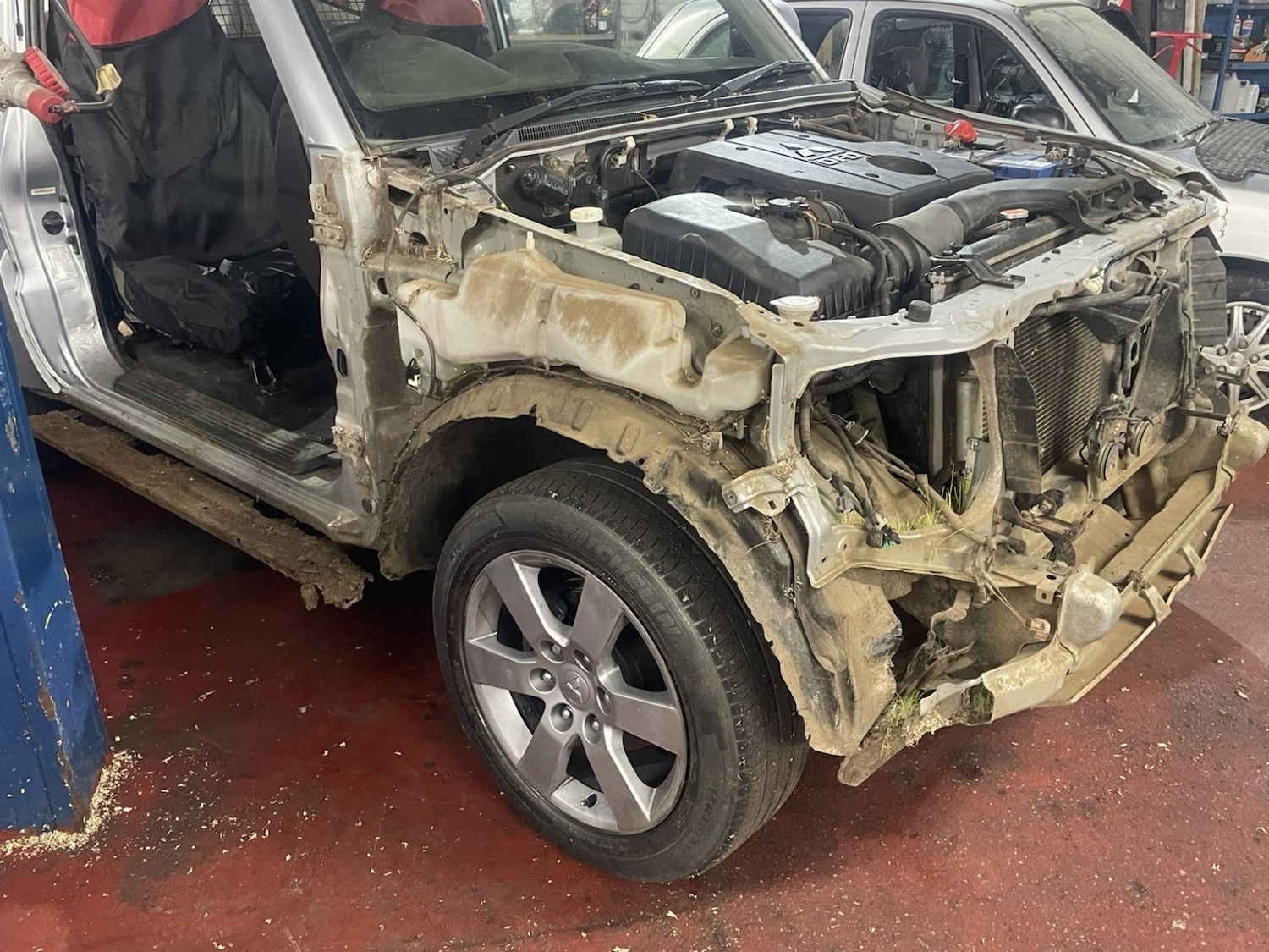 Used Mitsubishi Shogun 2010 for sale - 76618742: Photo 2