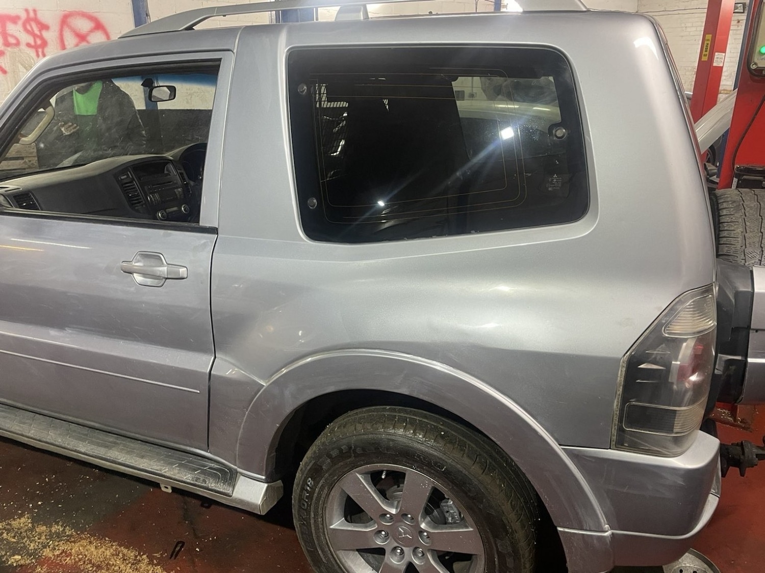 Used Mitsubishi Shogun 2010 for sale - 76618742: Photo 4